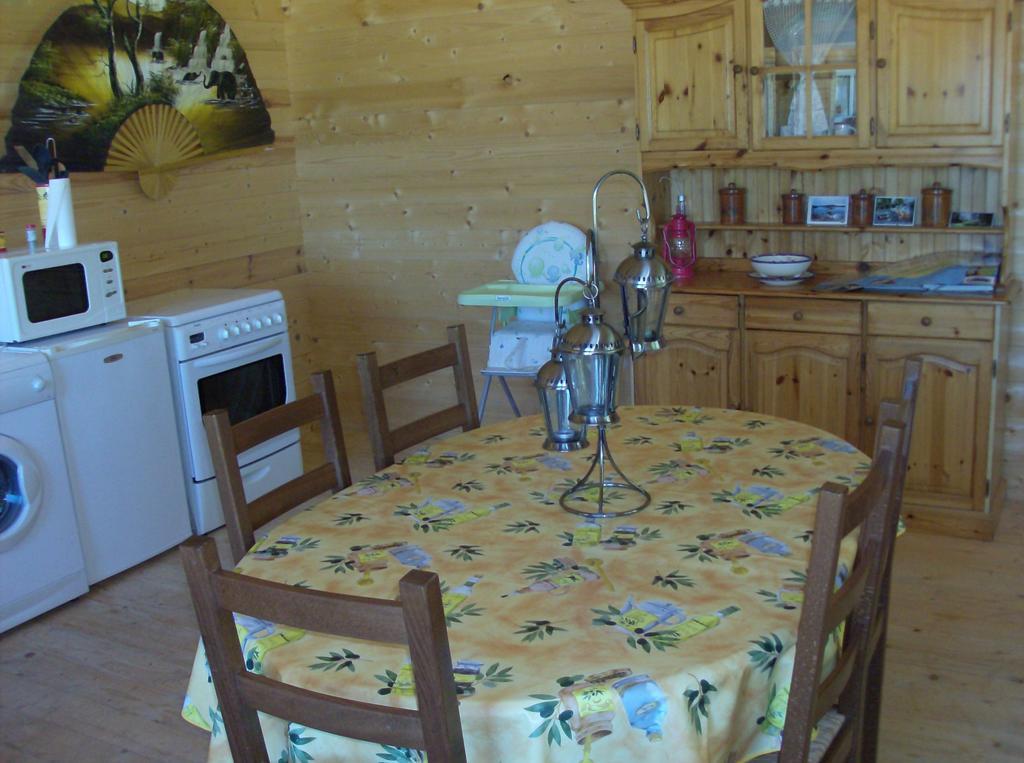 Bed and Breakfast Le Chalet Des 4 Saisons Mers-sur-Indre Exteriér fotografie